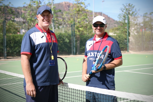 entrenadores de tenis en Caxton College
